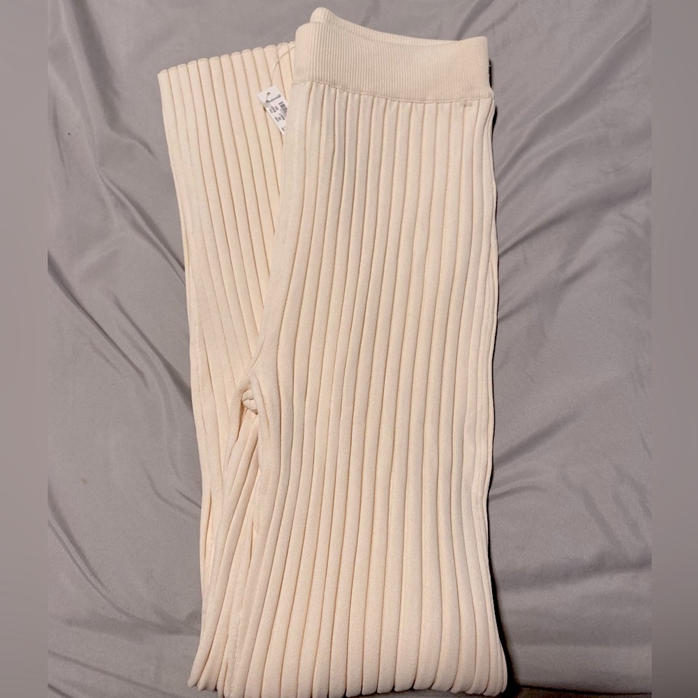 Cream color straight Madewell leggings